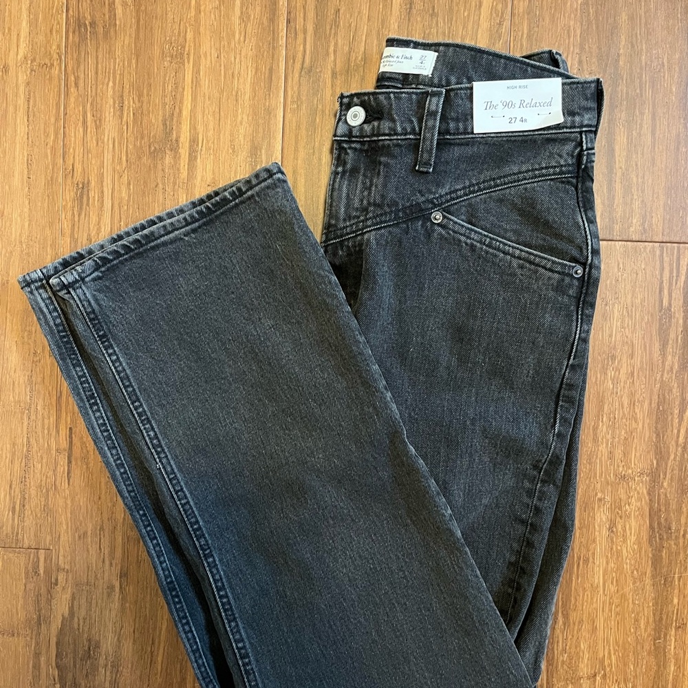 Abercrombie High Rise 90s Relaxed Jeans